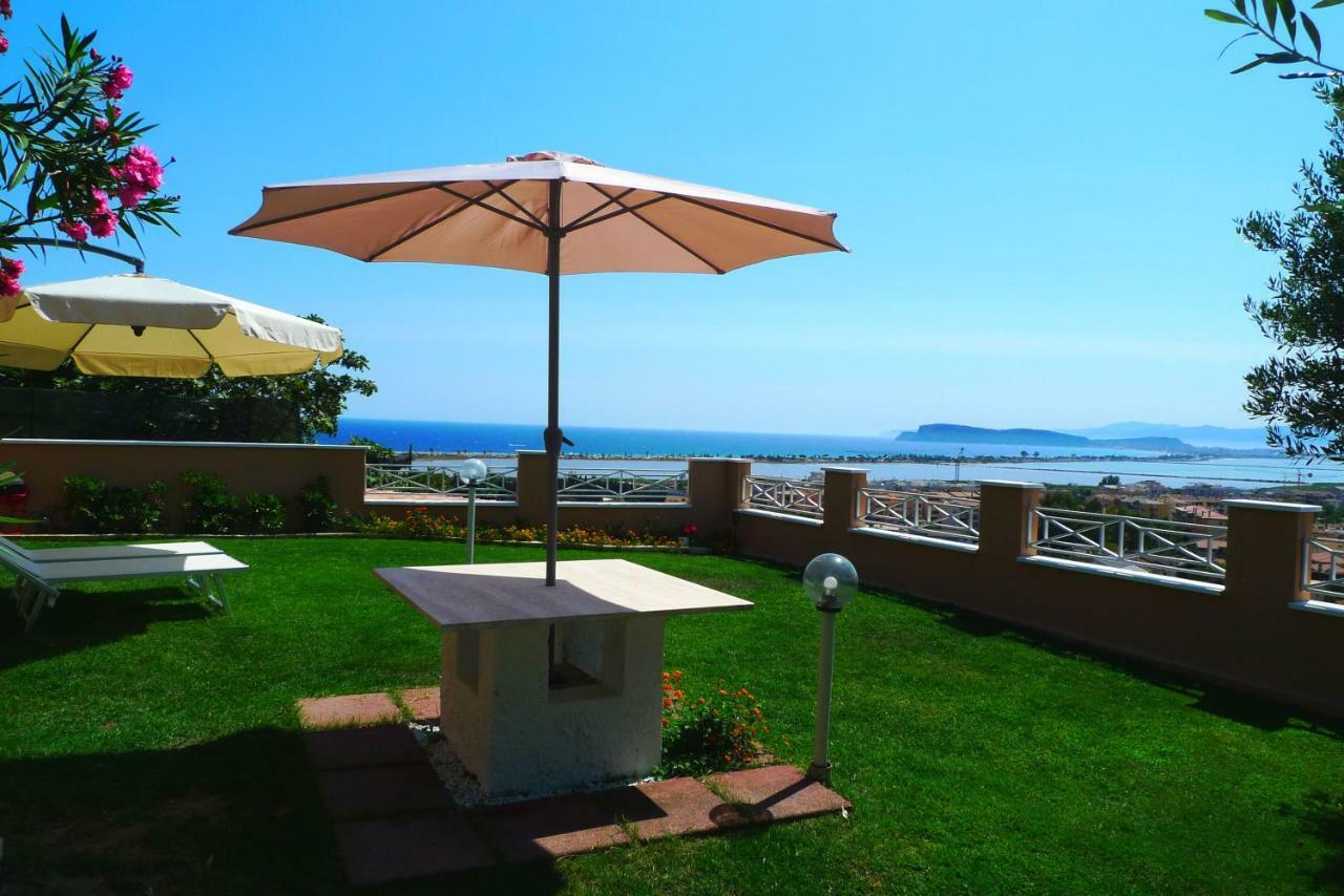 Visit Cagliari - Private Garden On Poetto Beach Apartamento Su Forti Exterior foto