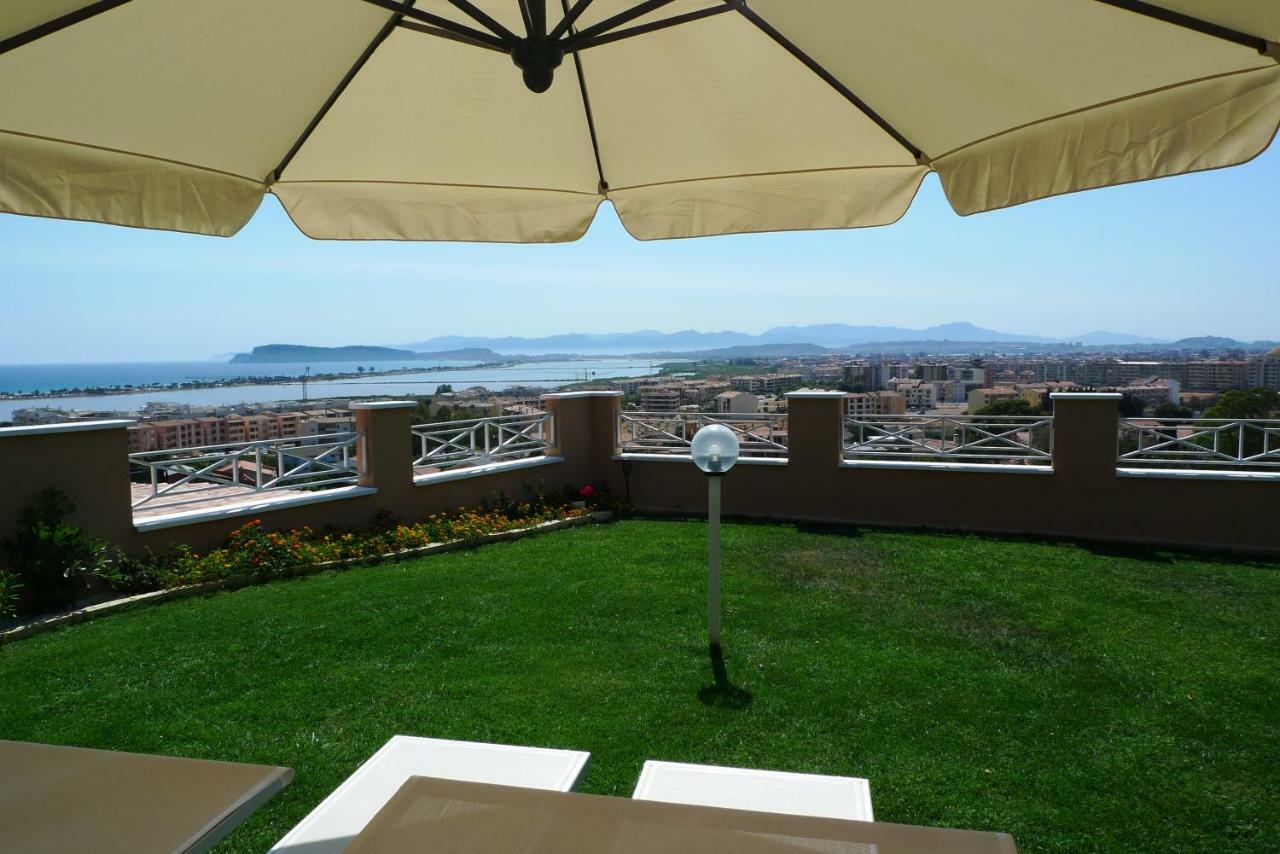 Visit Cagliari - Private Garden On Poetto Beach Apartamento Su Forti Exterior foto